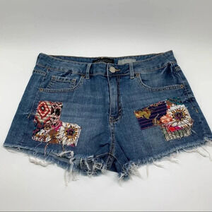 Aeropostale High Waisted Shorty Patch Embroidered Denim Shorts Frayed Size 10